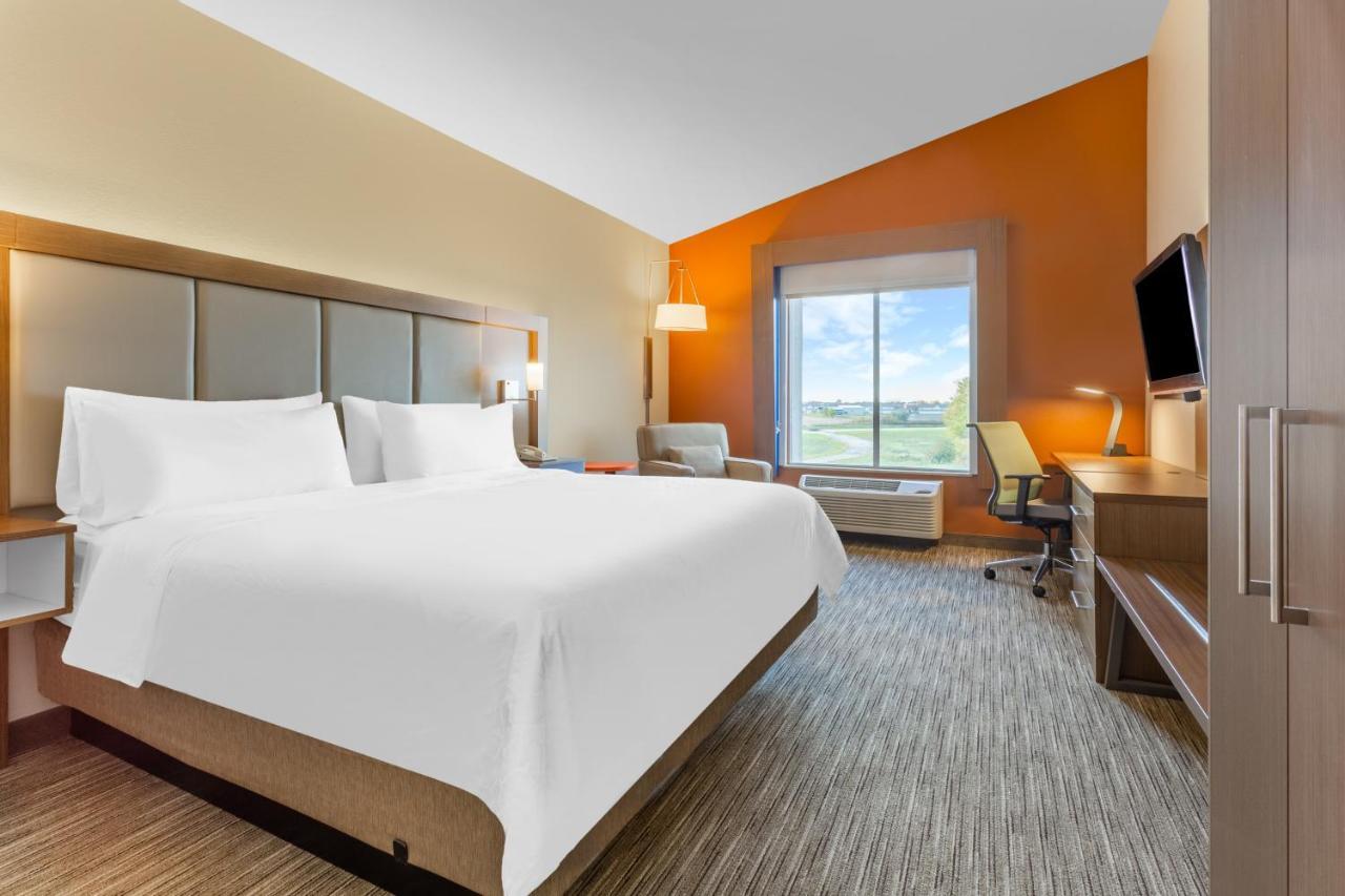 Holiday Inn Express Rockford-Loves Park By Ihg Εξωτερικό φωτογραφία